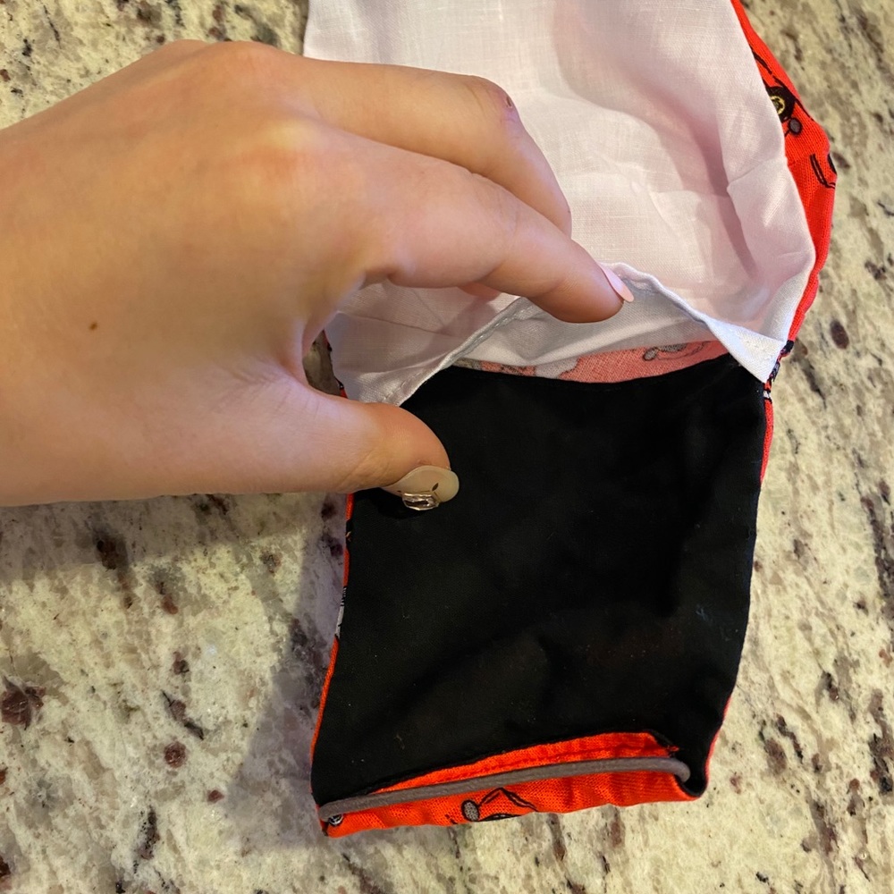 Elastic Snoopy Fabric Face Mask w/ Filter Pocket - Picture 5 of 5